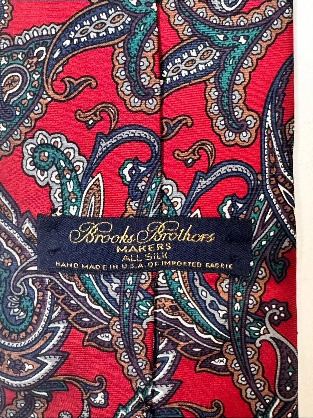 Brooks Brothers Men’s Necktie Red Paisley Silk Tie Green & Navy Accents